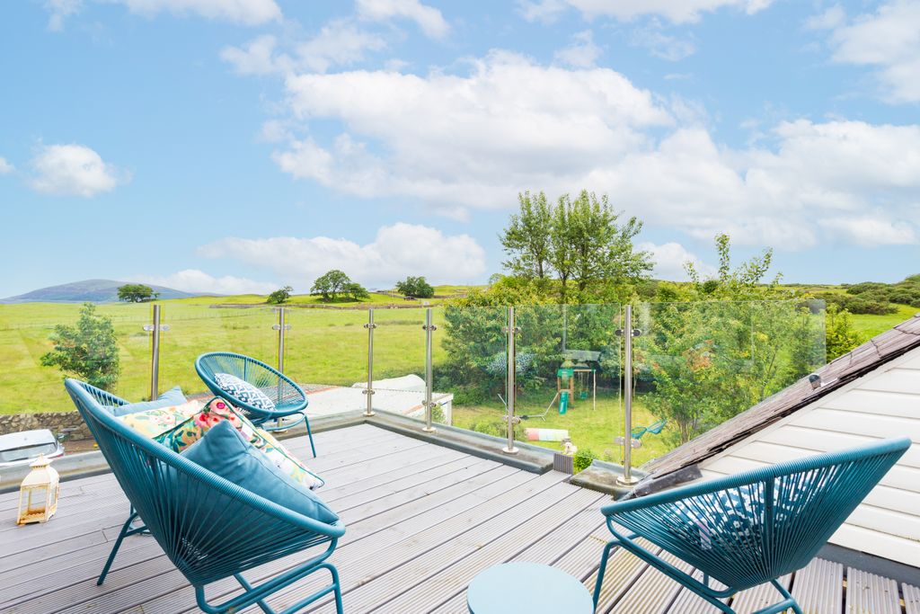 Property photo 1 of 49 Balcony