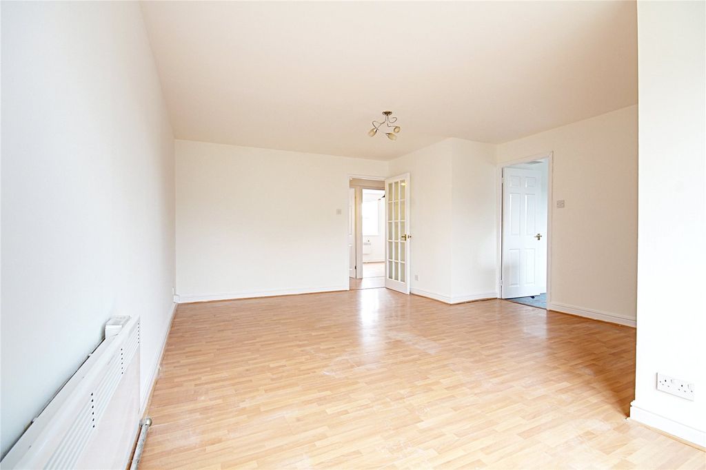 Property photo 2 of 12 Picture No. 08