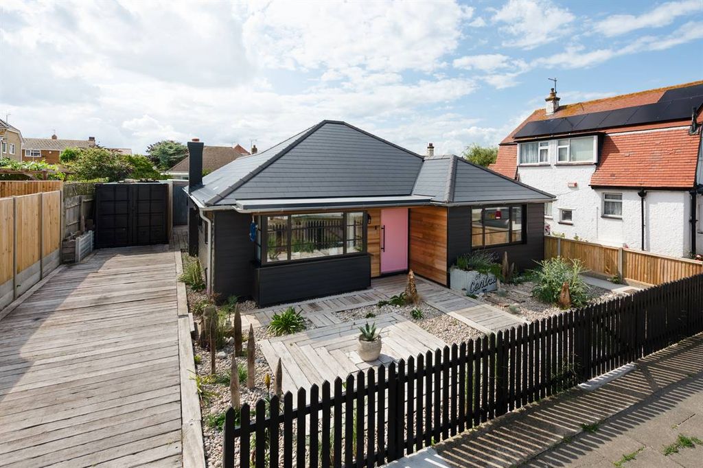 Property photo 1 of 35