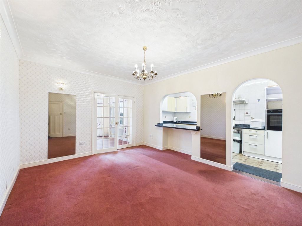 Property photo 2 of 17 Picture No. 04