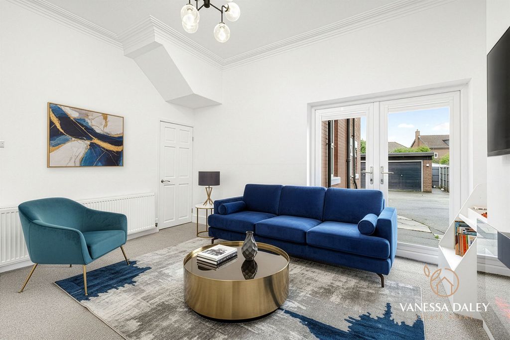 Property photo 3 of 47