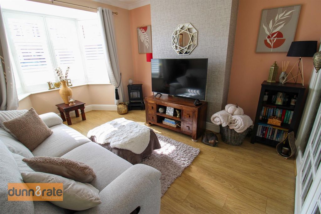 Property photo 2 of 27 Img_8817.Jpg