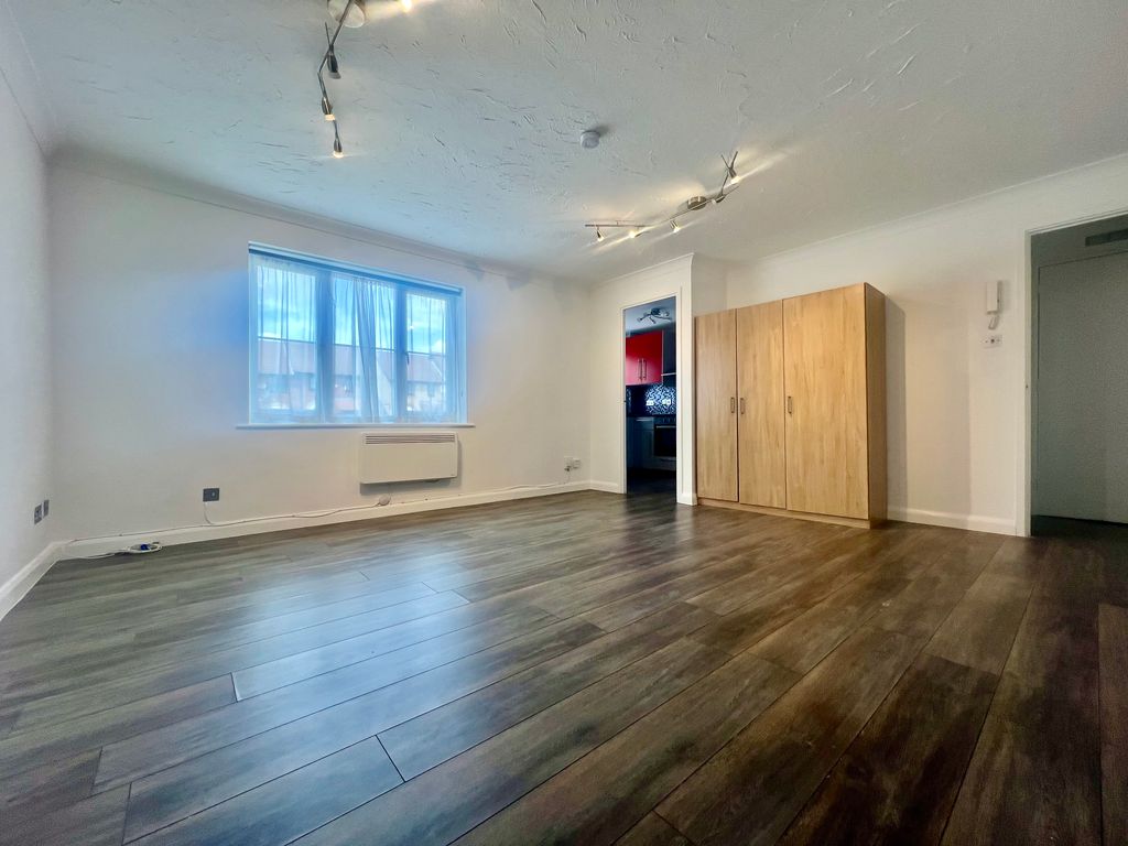 Property photo 3 of 6 Img_4130