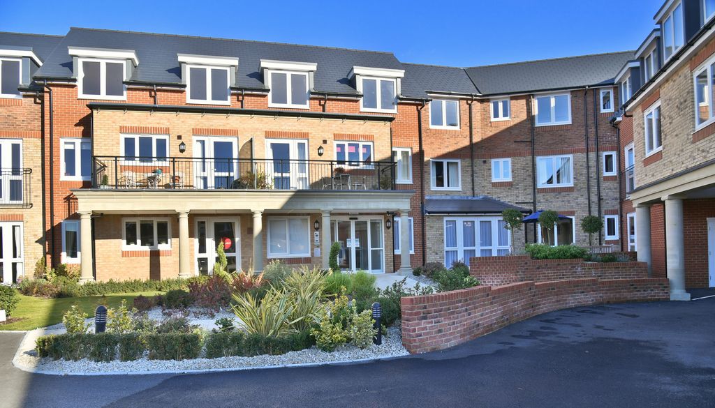 Property photo 1 of 7