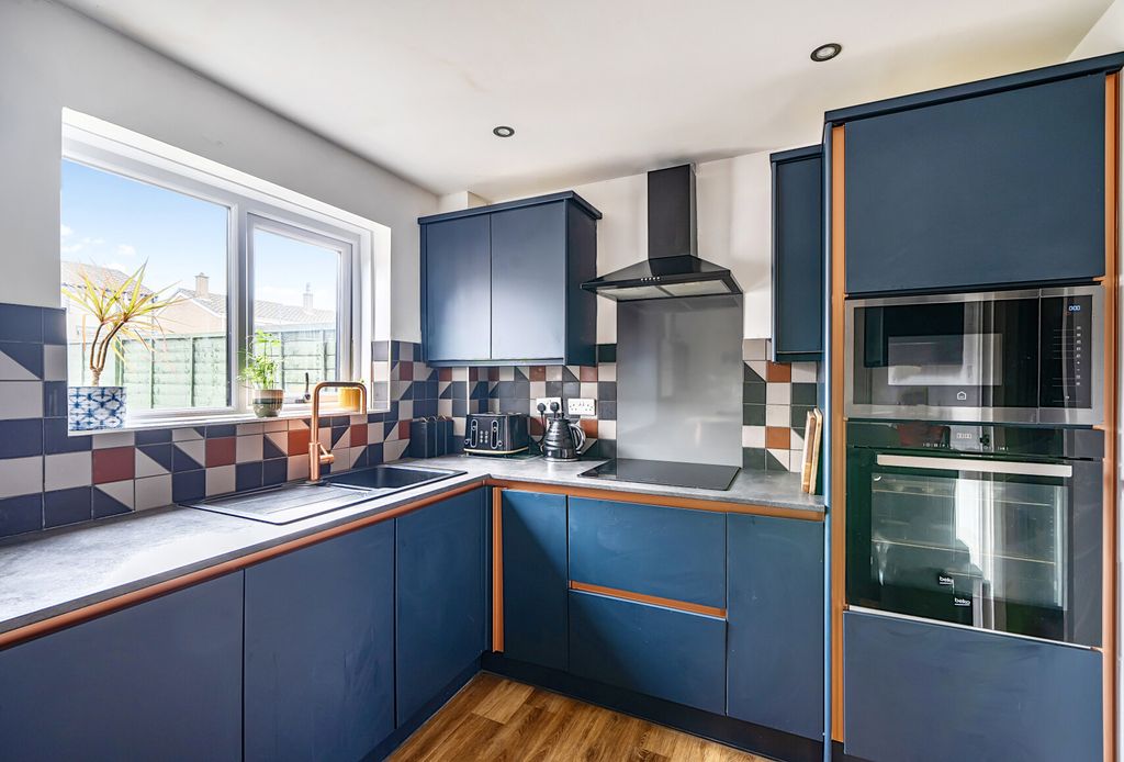 Property photo 2 of 18 1-69A1Efe62Ace7-1...