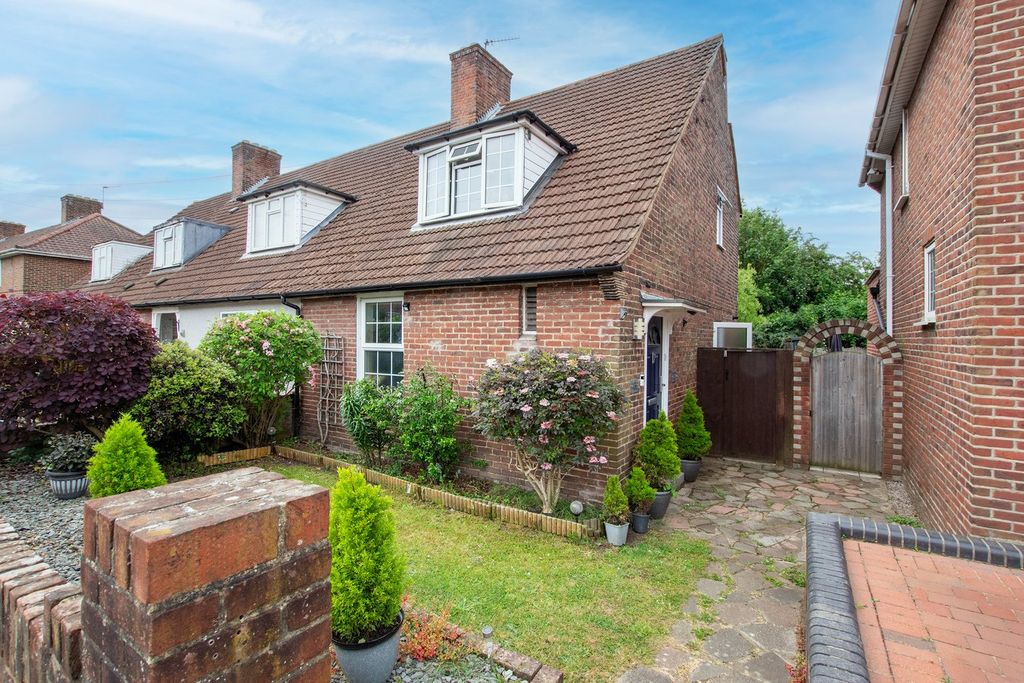 Property photo 2 of 19