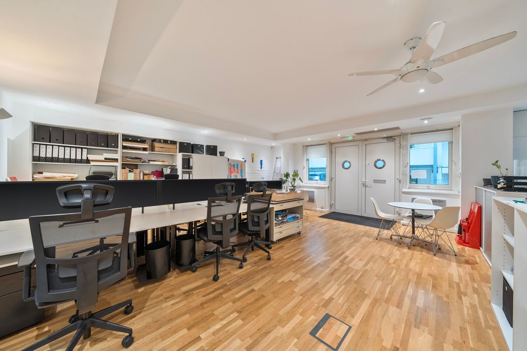 Property photo 2 of 16 Photo 3