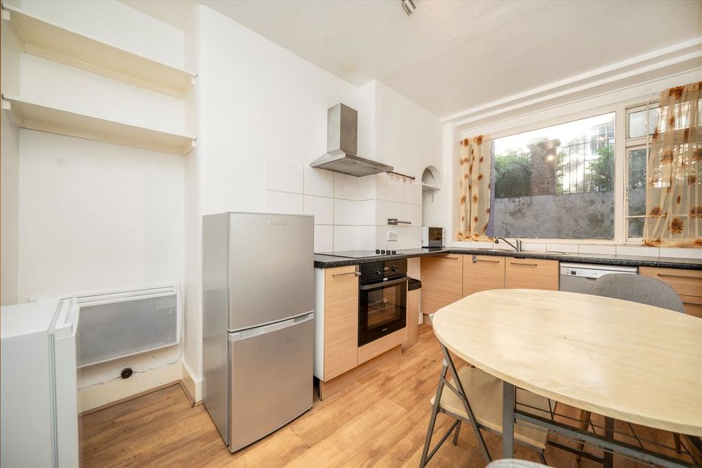 Property photo 3 of 5