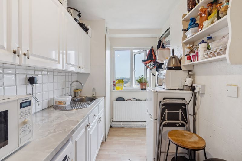 Property photo 3 of 13 Photo 4