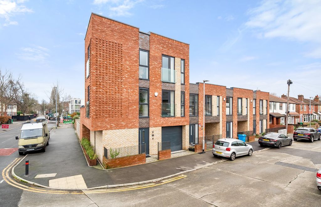 Property photo 1 of 33 Picture 1