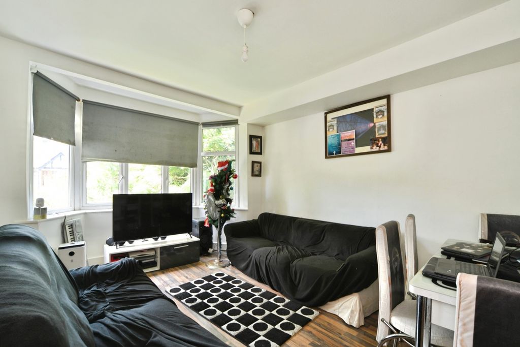 Property photo 2 of 5 Pbox-Img.Jpg