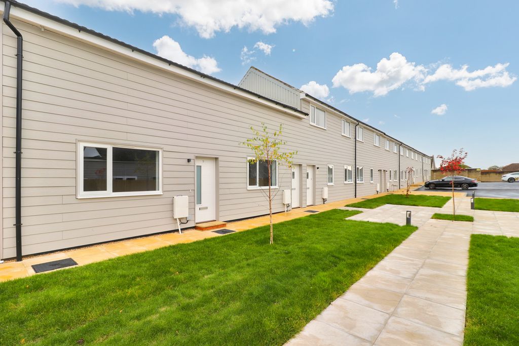 Property photo 1 of 7 Img_14429_5_Original