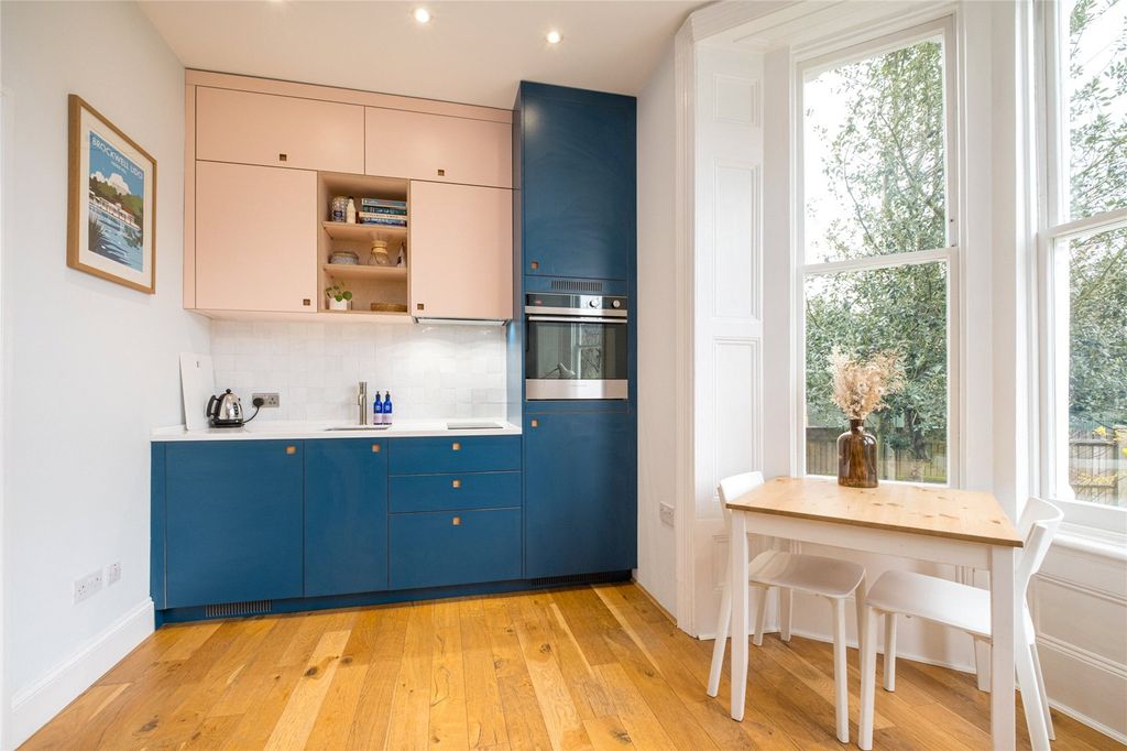 Property photo 2 of 8 Picture No. 06