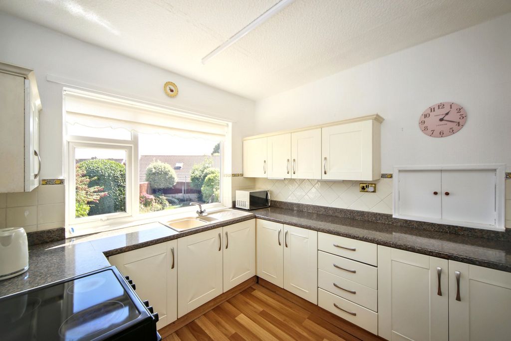 Property photo 3 of 23