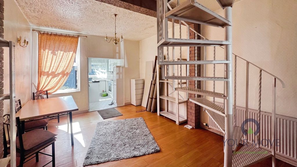 Property photo 3 of 10 Pbox-Img.Jpg