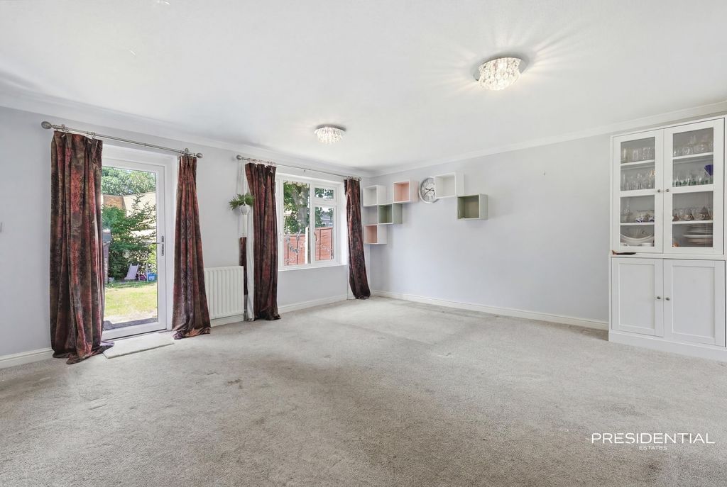 Property photo 2 of 26