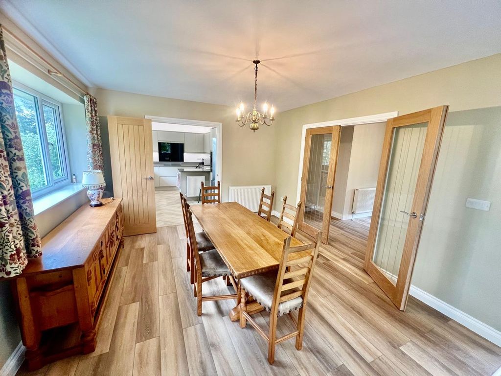 Property photo 2 of 23 Picture No. 34