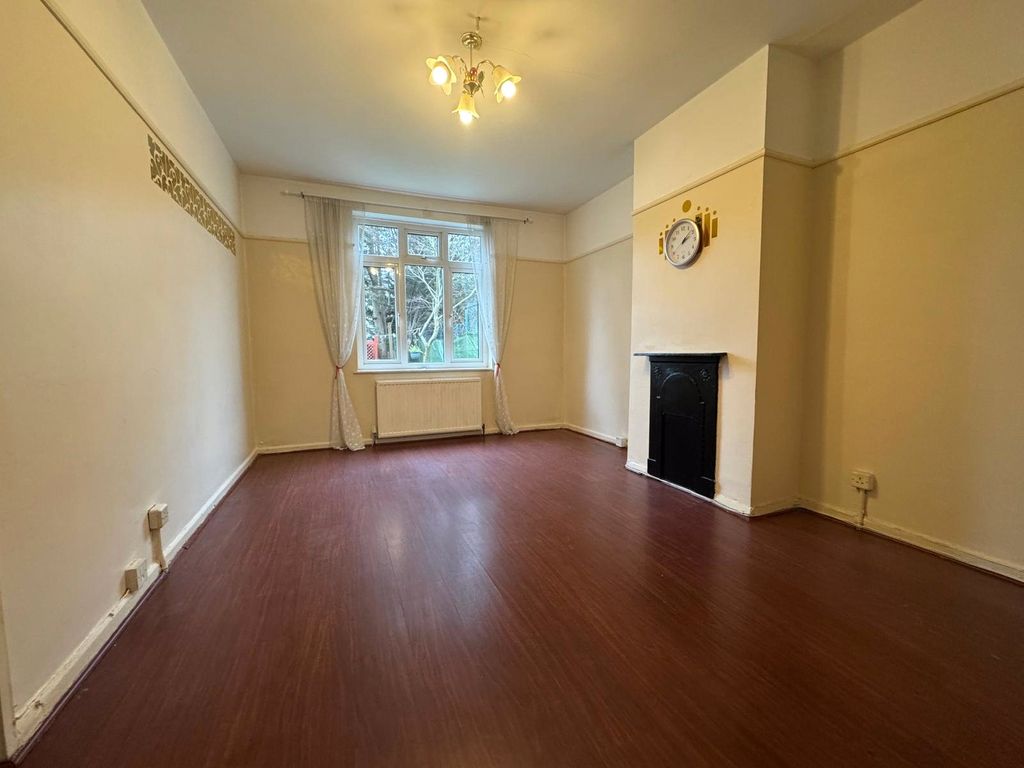 Property photo 2 of 10 Picture No. 14