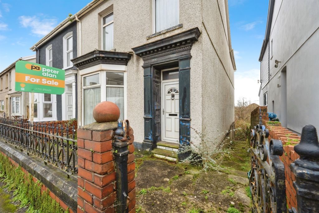 Property photo 2 of 19