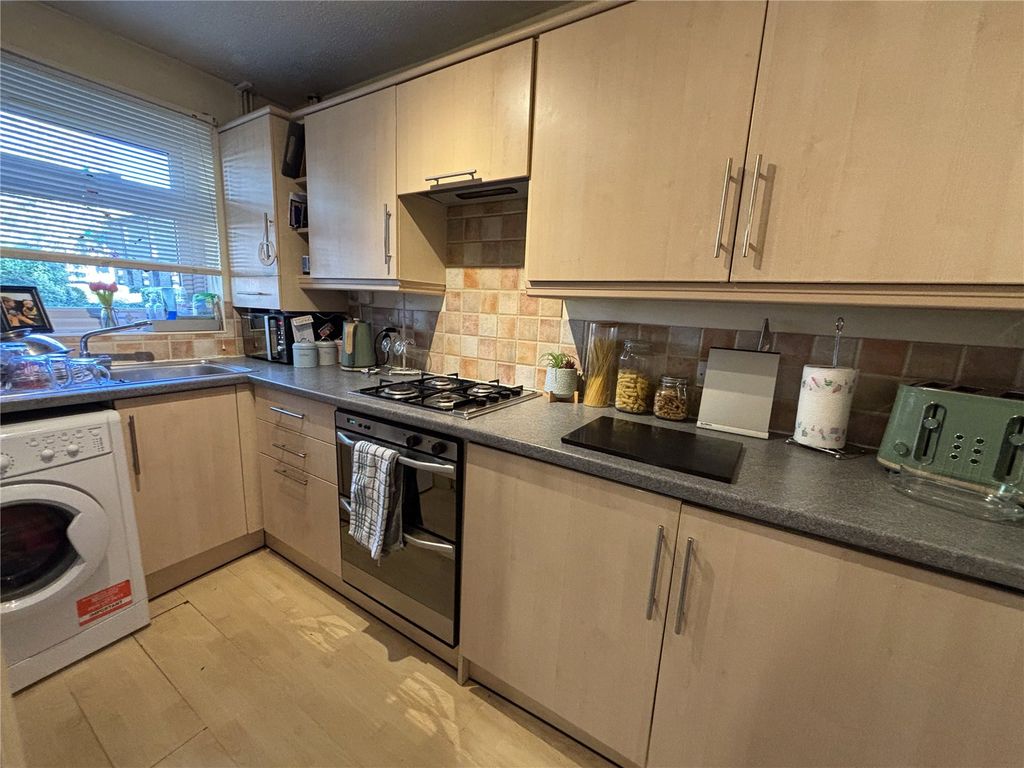 Property photo 3 of 12 Picture No. 14