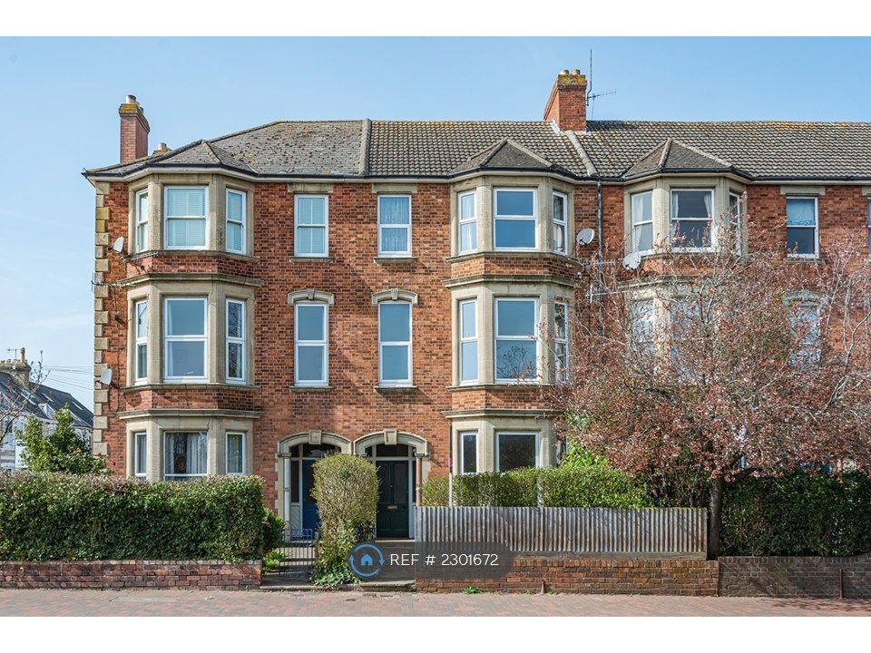 Property photo 1 of 10 First Floor Flat