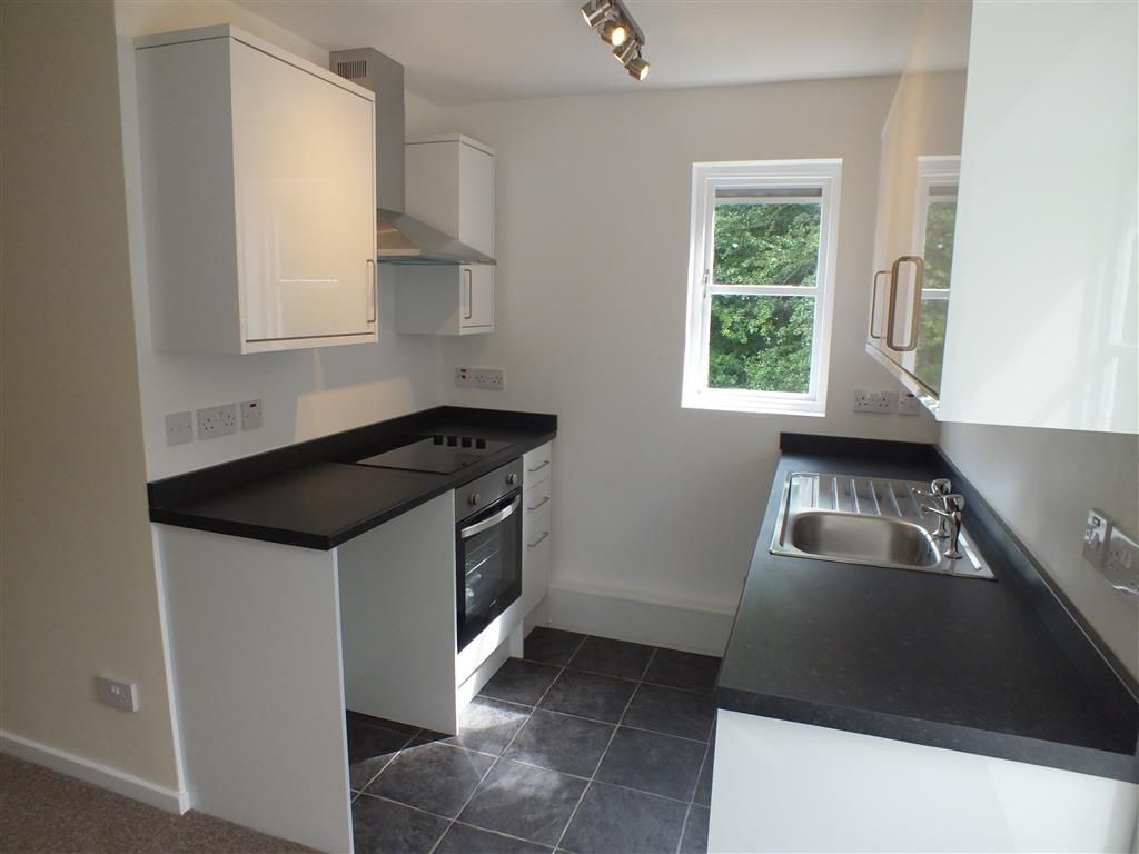 Property photo 2 of 7 Kitchen