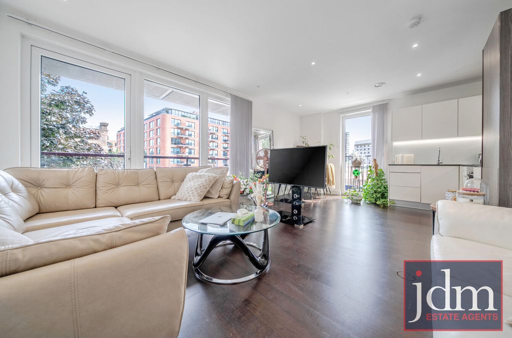 Property photo 1 of 8 A203B6A2-4Eb4-402...