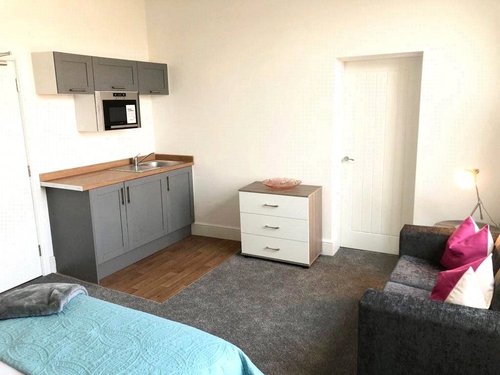 Property photo 2 of 9 Picture No. 10