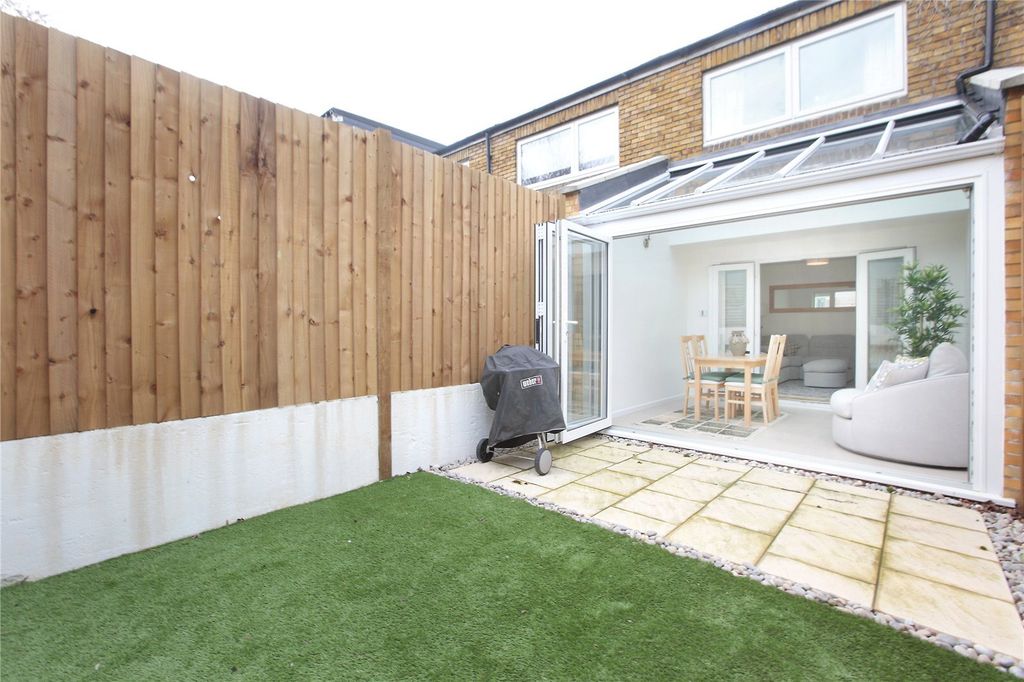 Property photo 2 of 12