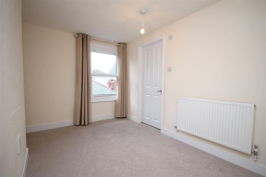 Property photo 3 of 5