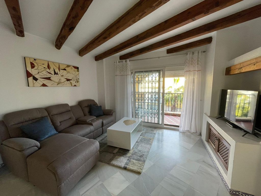 Property photo 2 of 43