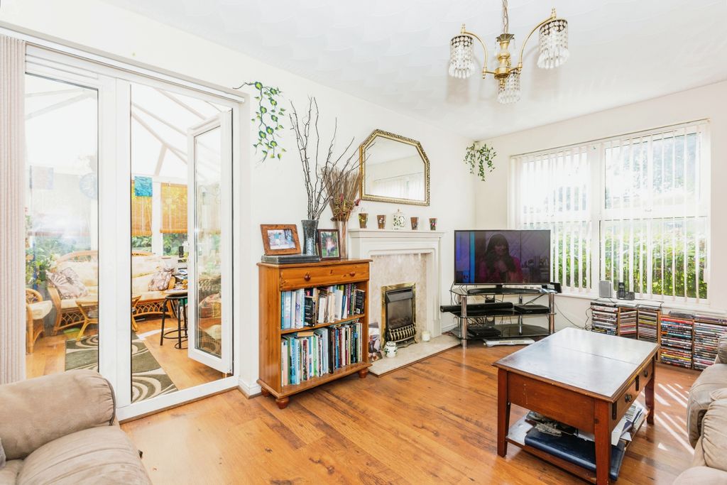Property photo 1 of 17 Photography
