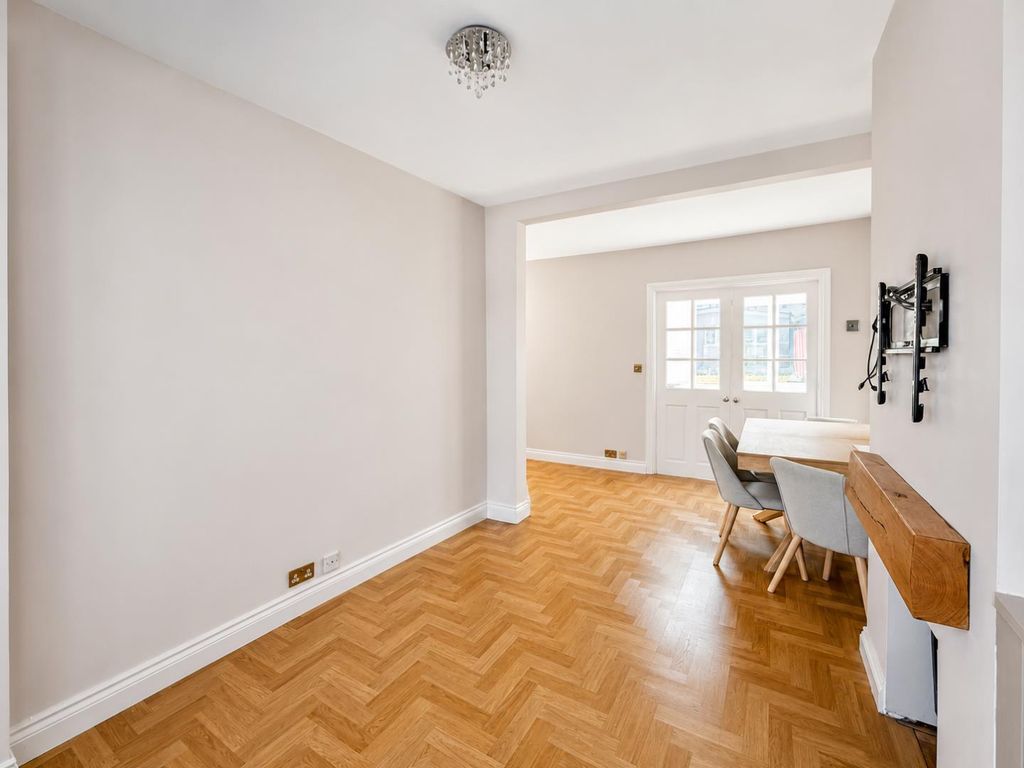 Property photo 3 of 15 Living Room