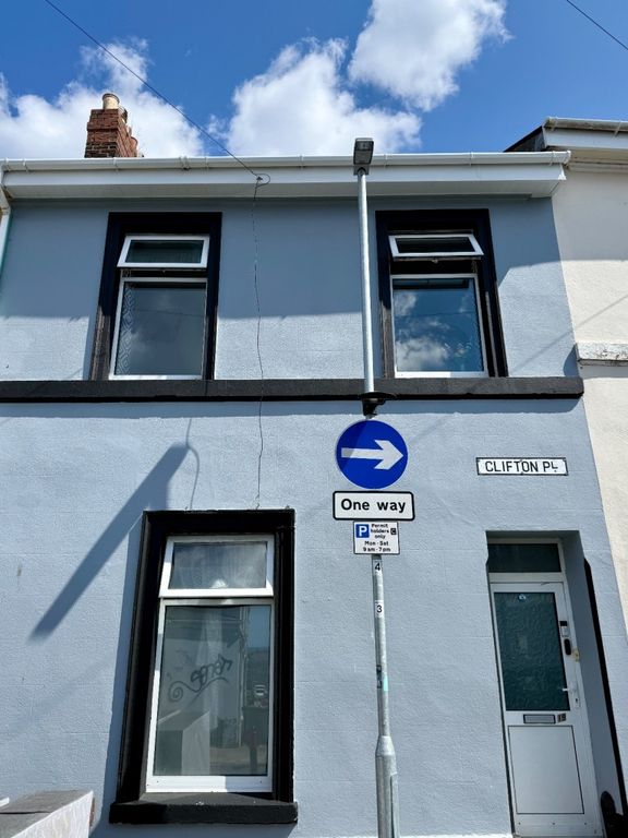 Property photo 1 of 15