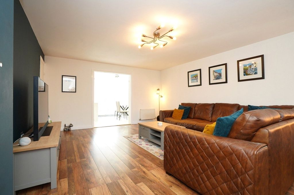 Property photo 3 of 25 Picture No. 08