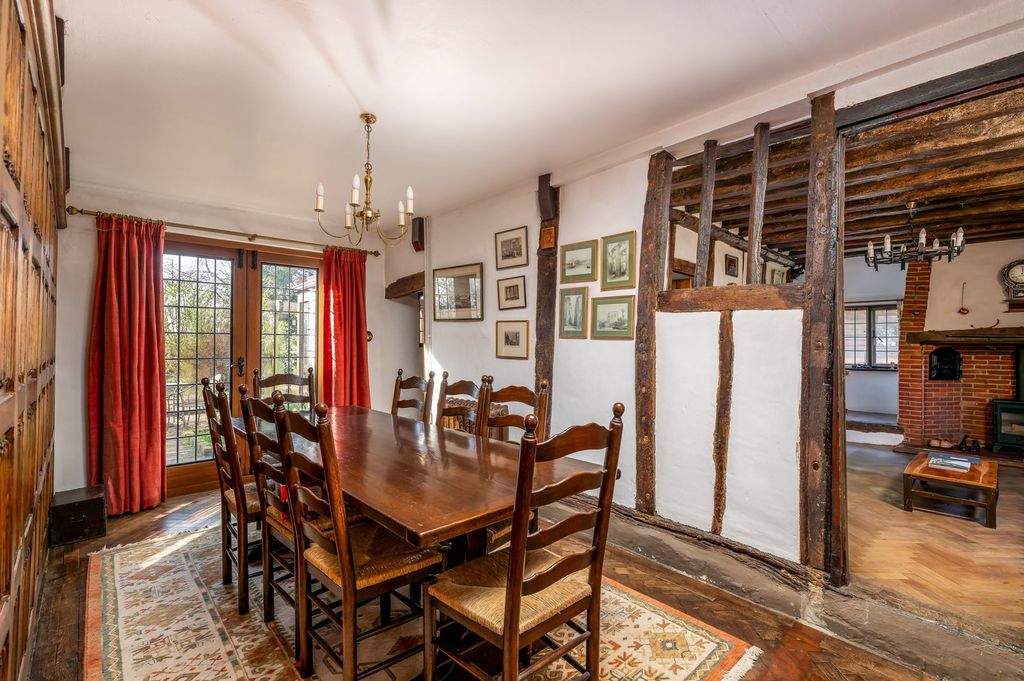 Property photo 2 of 41