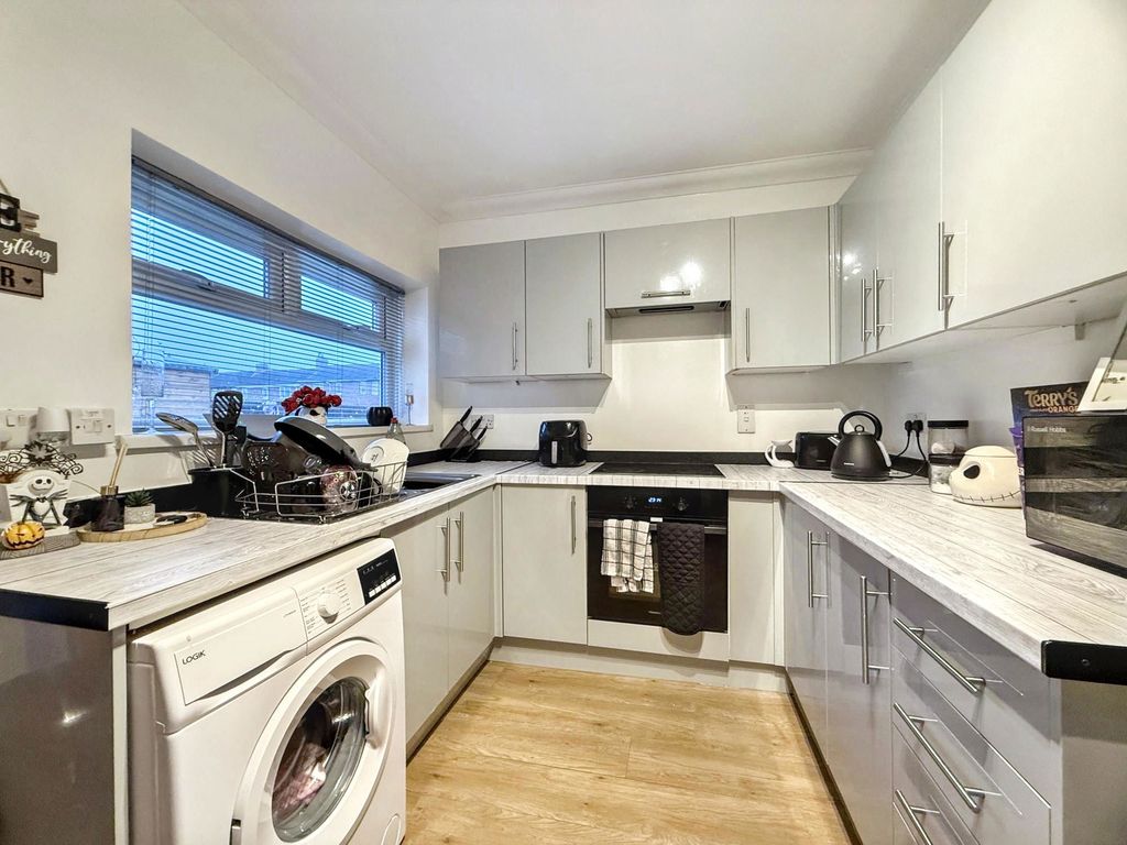 Property photo 3 of 9