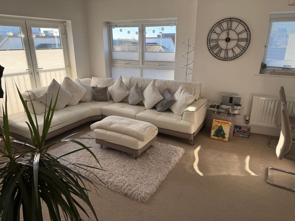 Property photo 3 of 10 Image