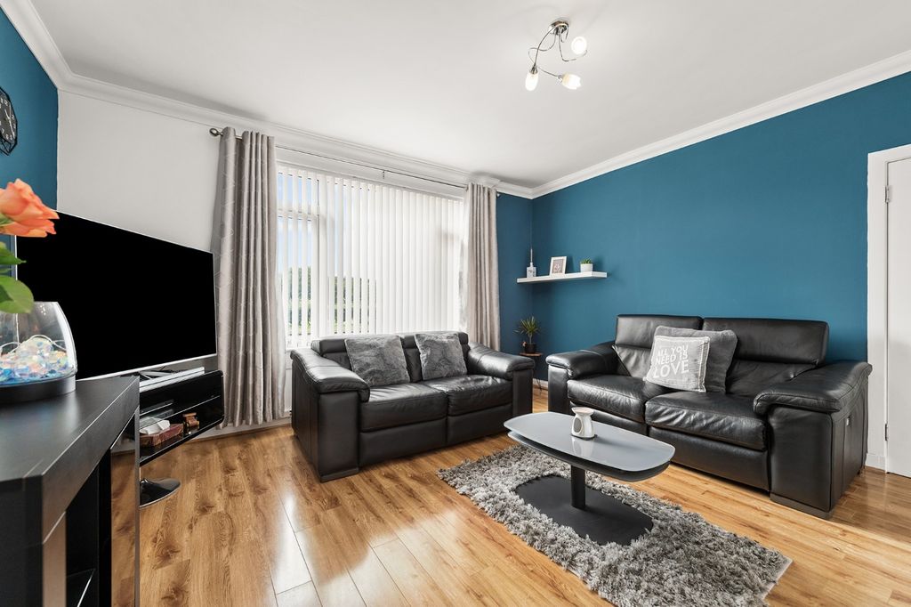 Property photo 3 of 32 4428907