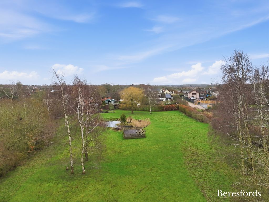 Property photo 2 of 51 Picture No. 41