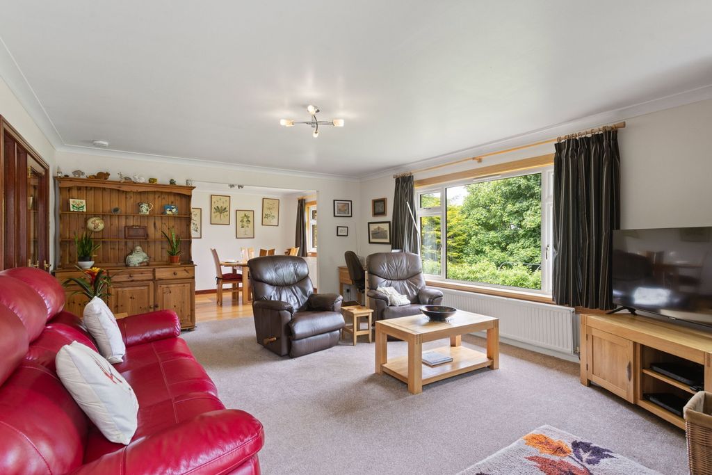 Property photo 3 of 38