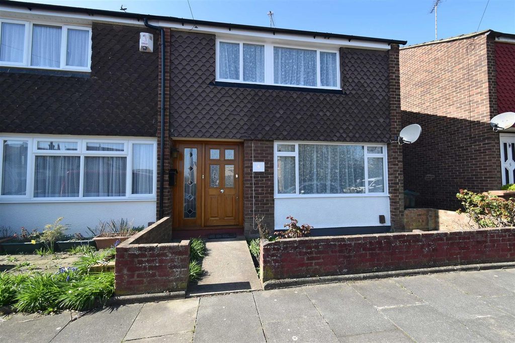 Property photo 1 of 18