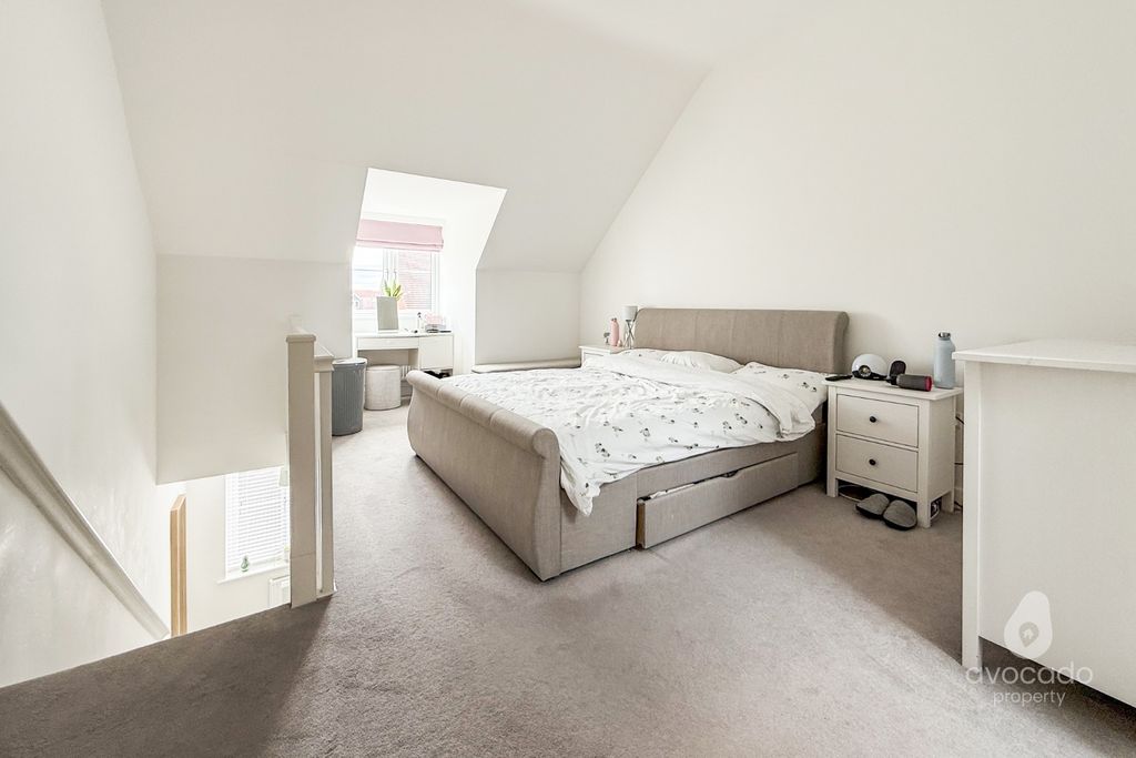 Property photo 3 of 23 4037068
