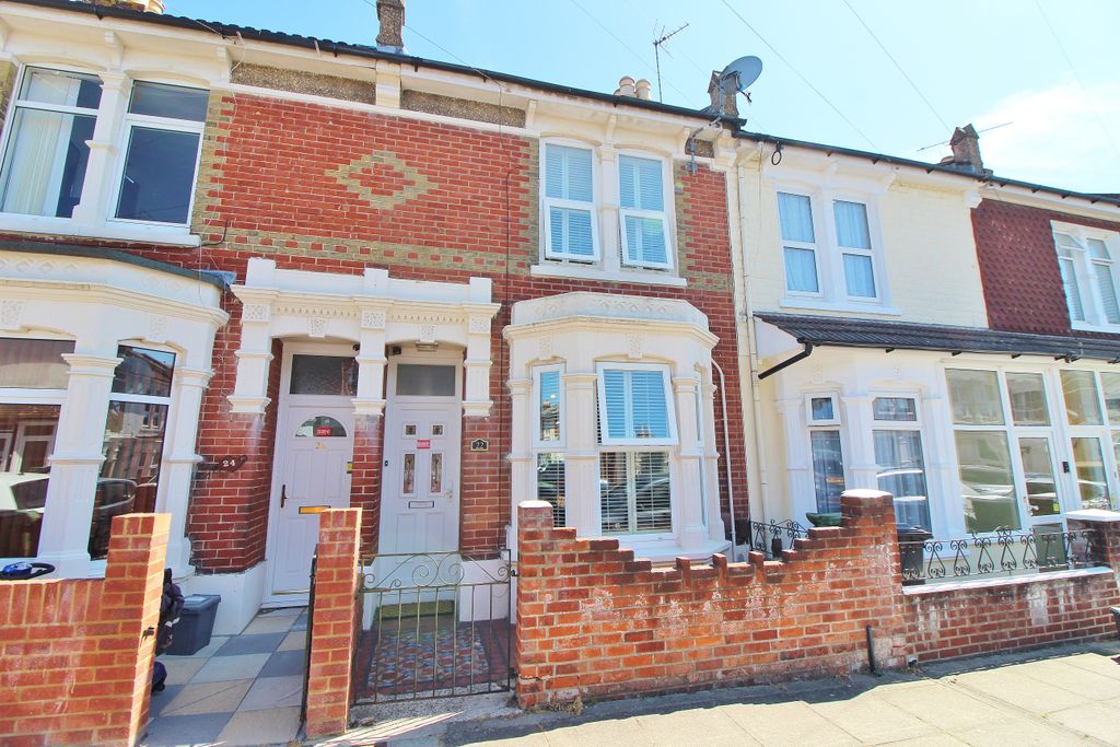 Property photo 1 of 18
