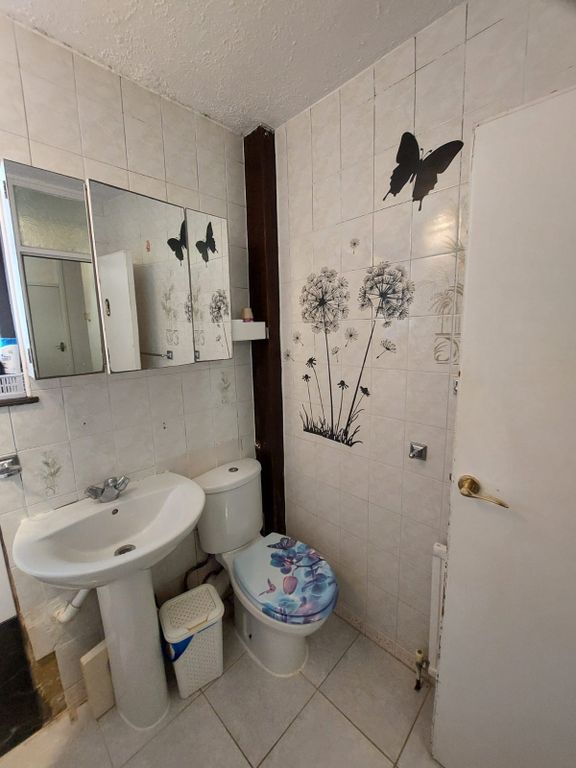 Property photo 3 of 6