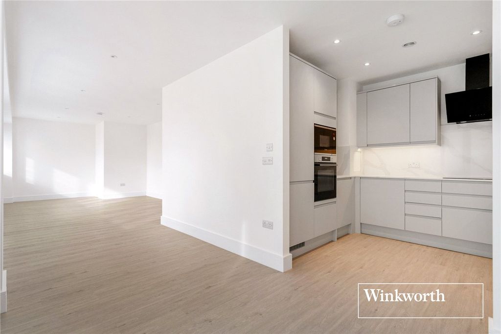 Property photo 1 of 16 Picture No. 15