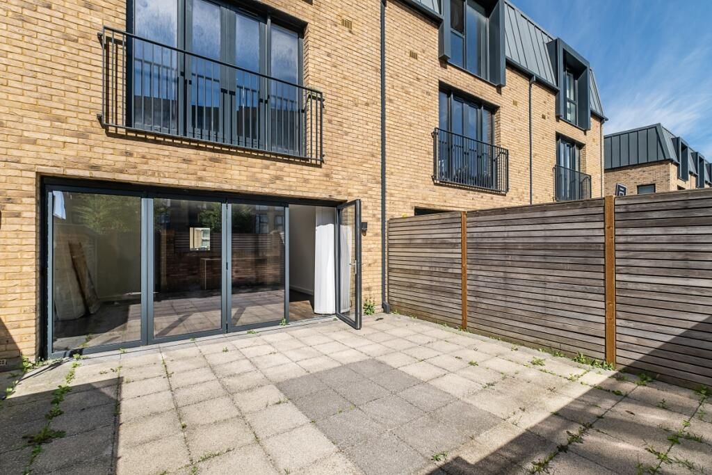 Property photo 1 of 17 Image