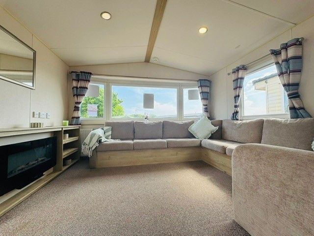 Property photo 2 of 9 Abi Trieste 2018 Car0065026 137776076.Jpeg