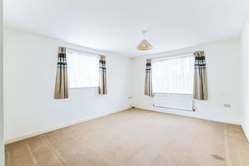 Property photo 2 of 26 Picture No. 07