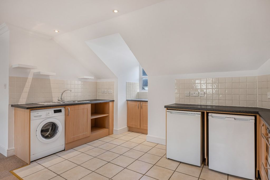 Property photo 3 of 14 Kitchen